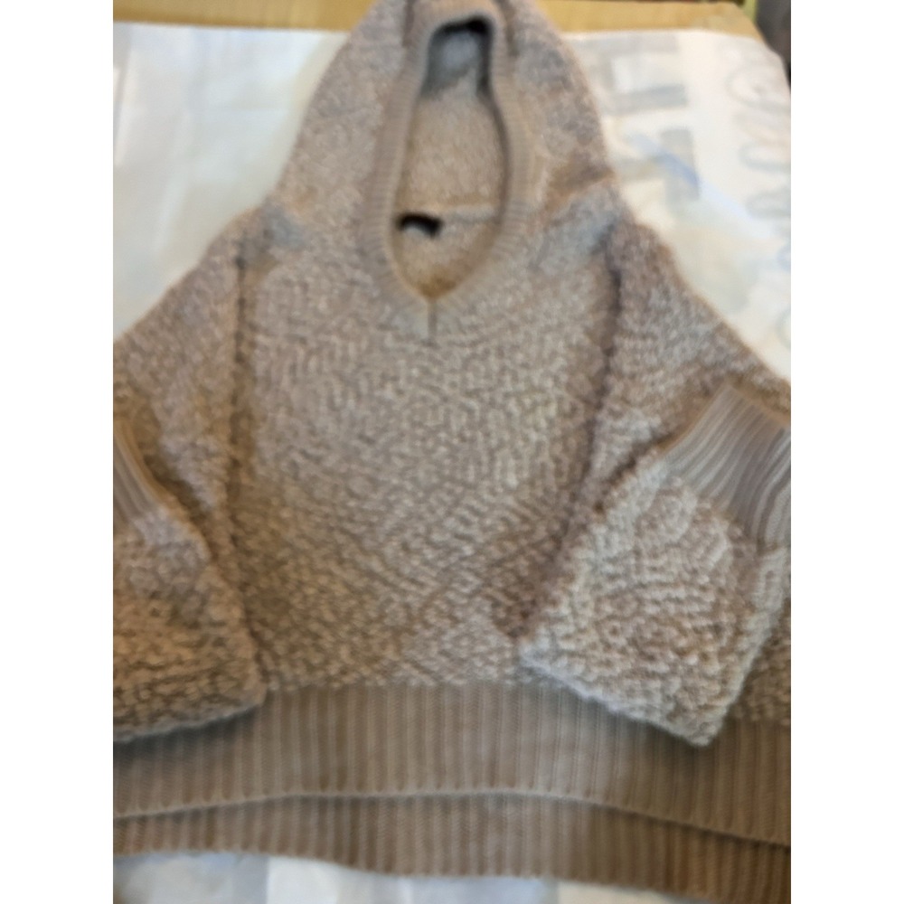Women's Knit Poncho Sweater‎ Small Beige Toggle Closure Textured